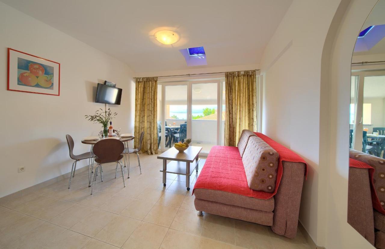 Apartments Ivica Krk Island 실로 외부 사진