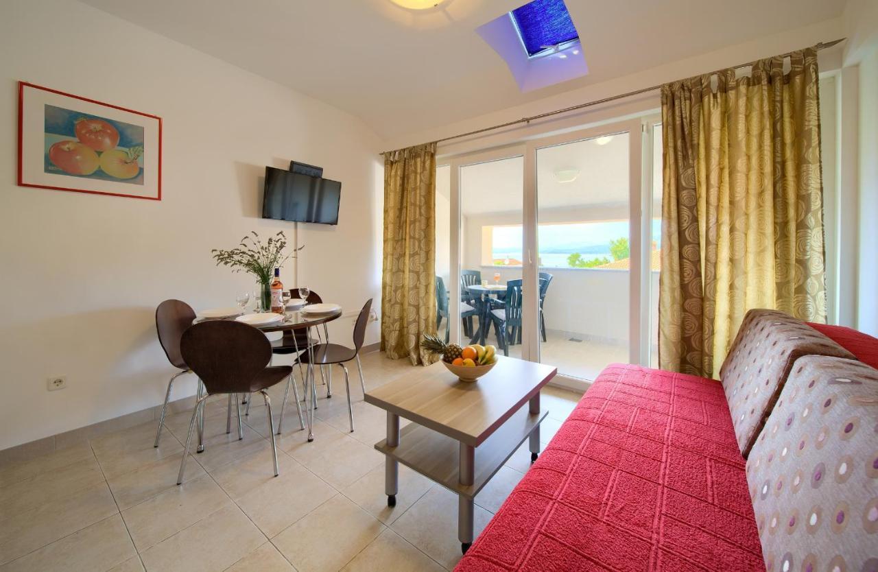 Apartments Ivica Krk Island 실로 외부 사진