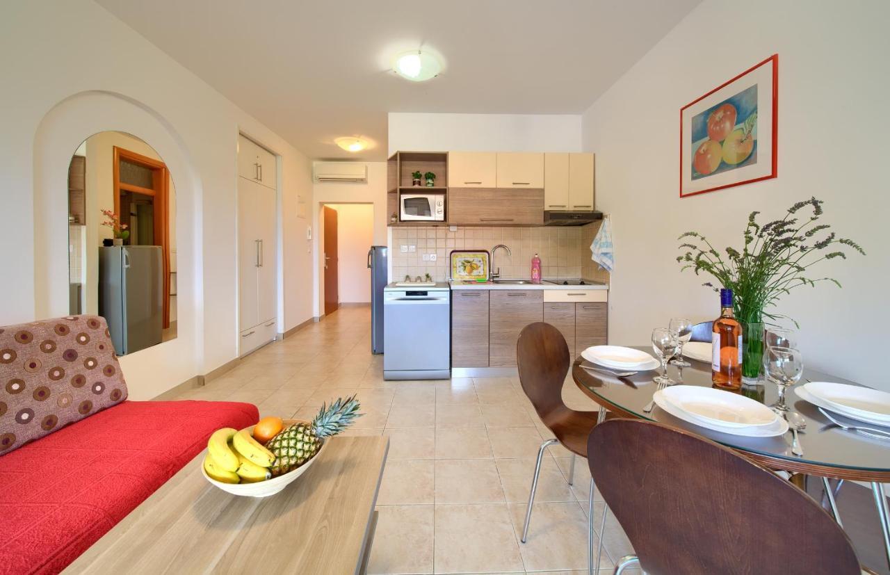 Apartments Ivica Krk Island 실로 외부 사진