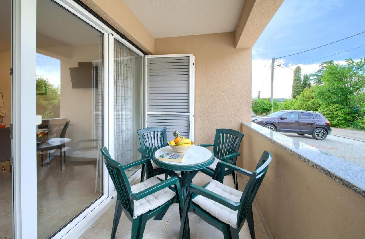 Apartments Ivica Krk Island 실로 외부 사진