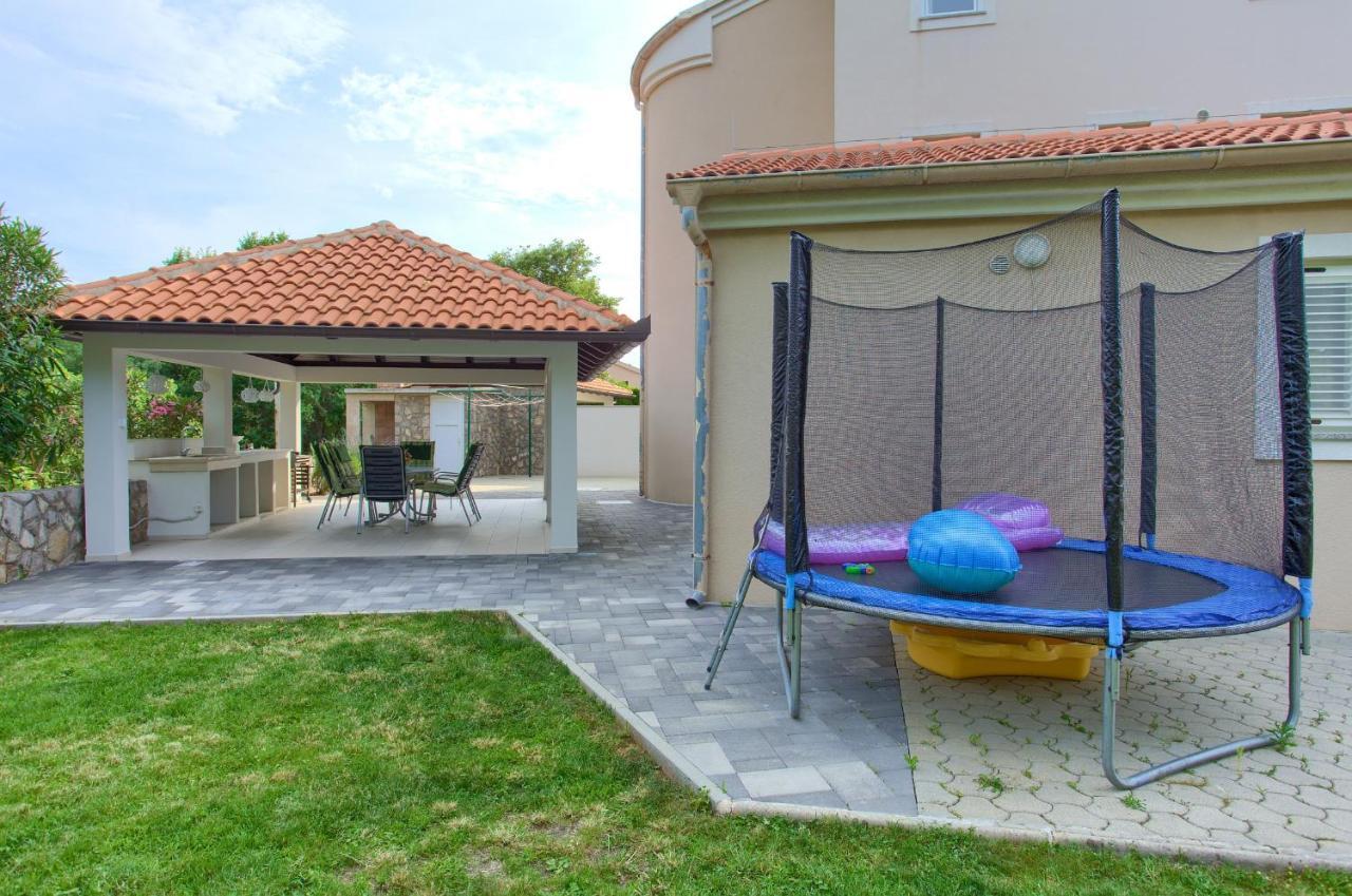 Apartments Ivica Krk Island 실로 외부 사진